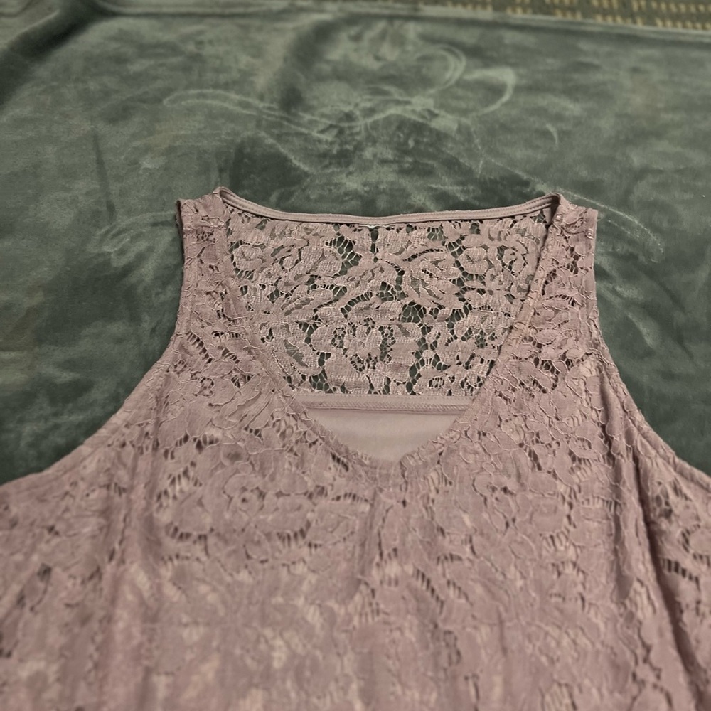 Pink lace /lined sleeveless blouse - Picture 3 of 3